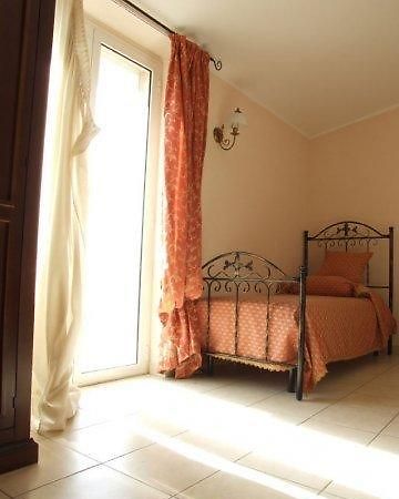 Cava Fiorita Hotel Palagianello Room photo